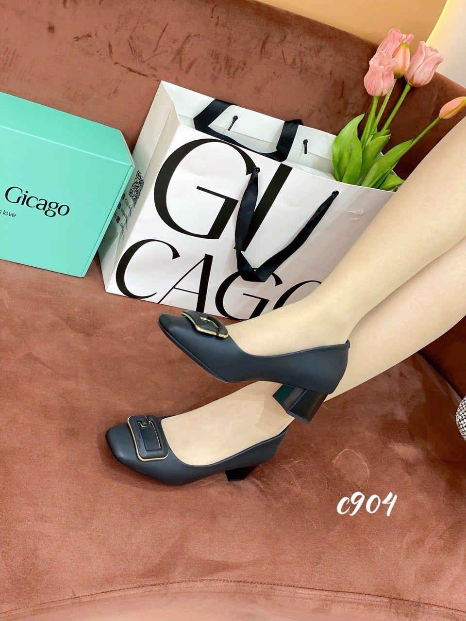 Cao gót vuông mũi tròn khoá G C904