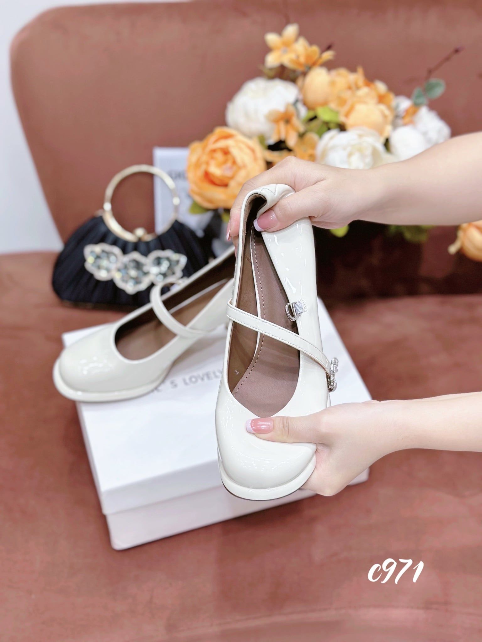 Cao gót vuông mũi tròn da trơn C971