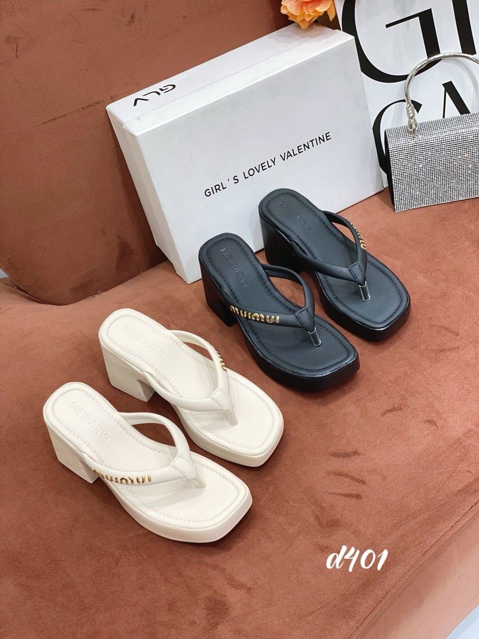 Guốc gót vuông dép kẹp D401