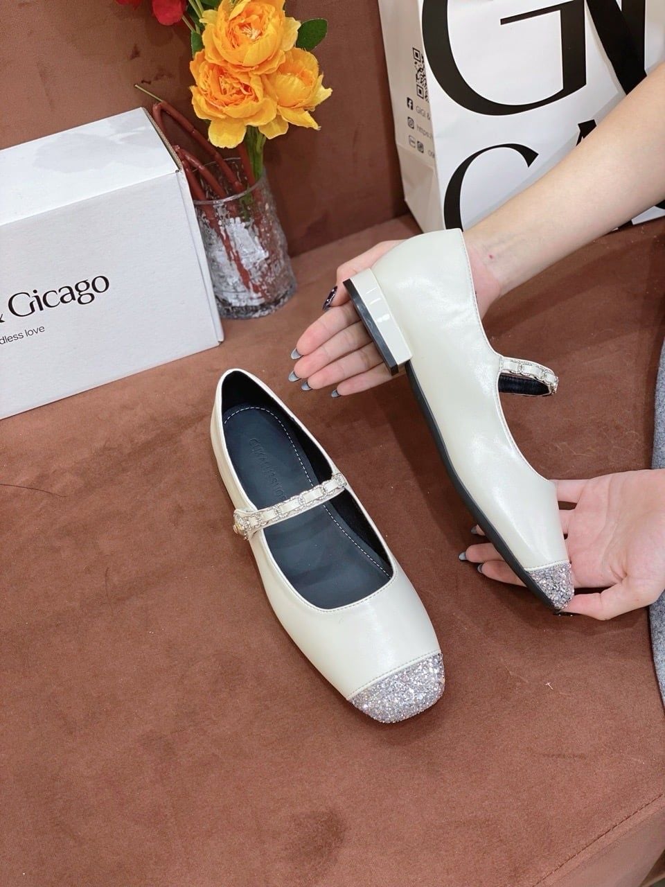 Búp bê mũi tròn G726