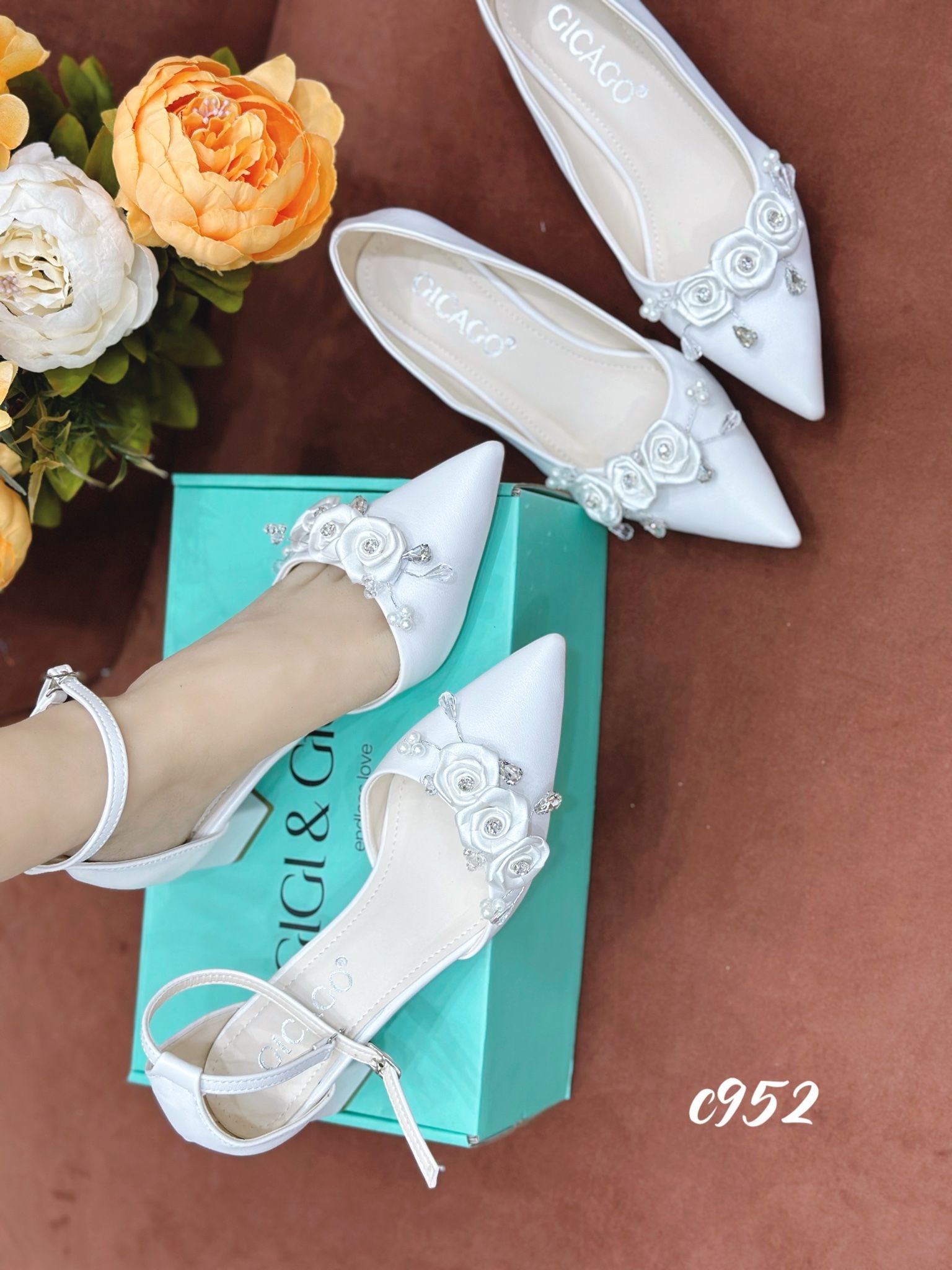 Cao gót vuông hở gót Hoa WD C952