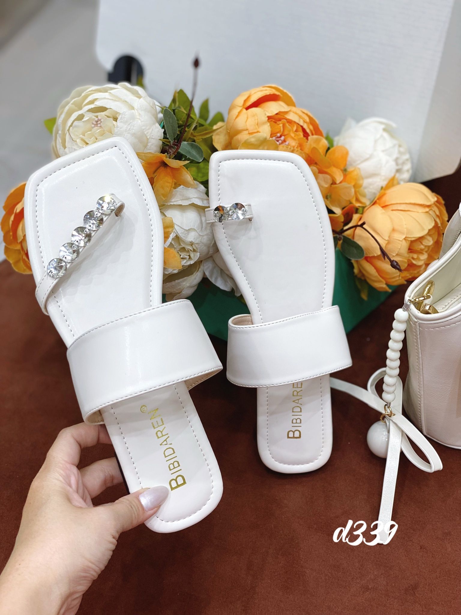 Dép bệt xỏ ngón D339