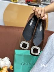 Búp bê mũi vuông B908