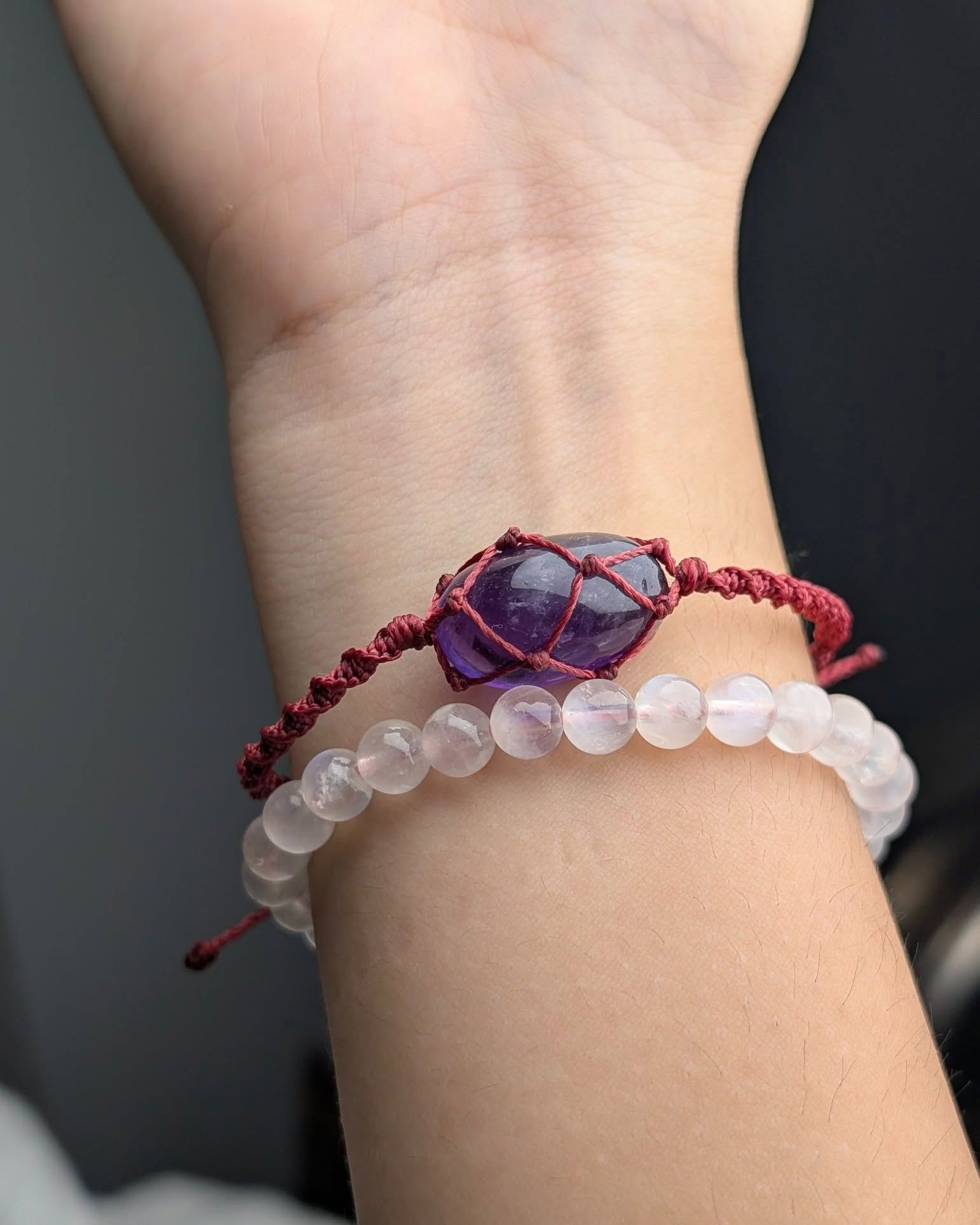  Vòng tay macrame tumbled thạch anh Tím ( Amethyst ) 
