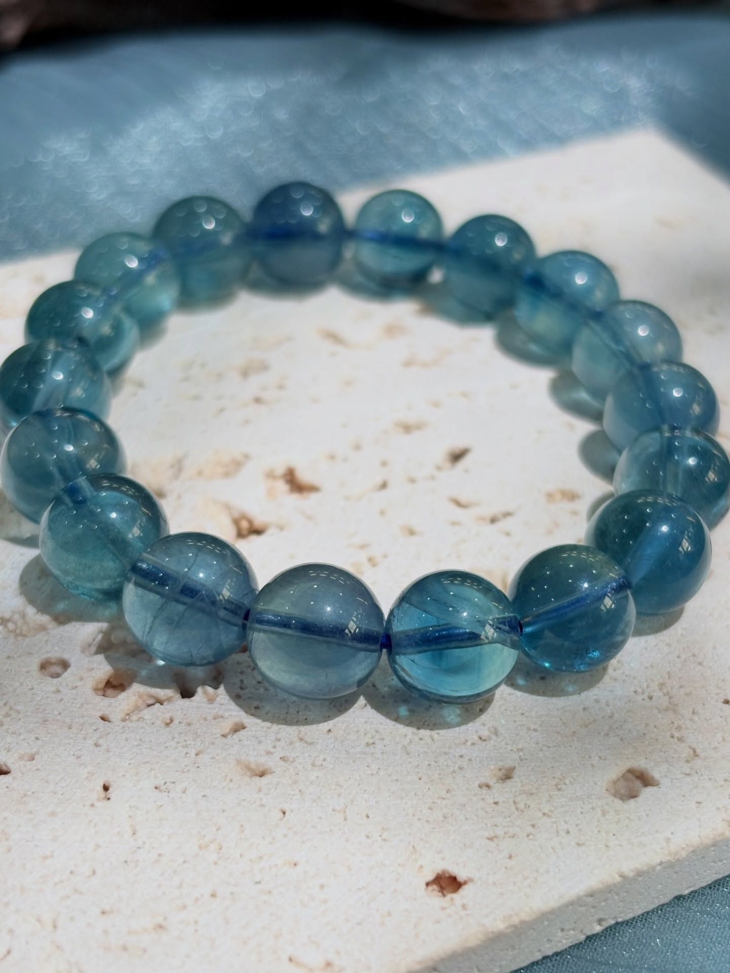  Vòng tay đá Blue Fluorite ( Fluorite Xanh Dương ) 