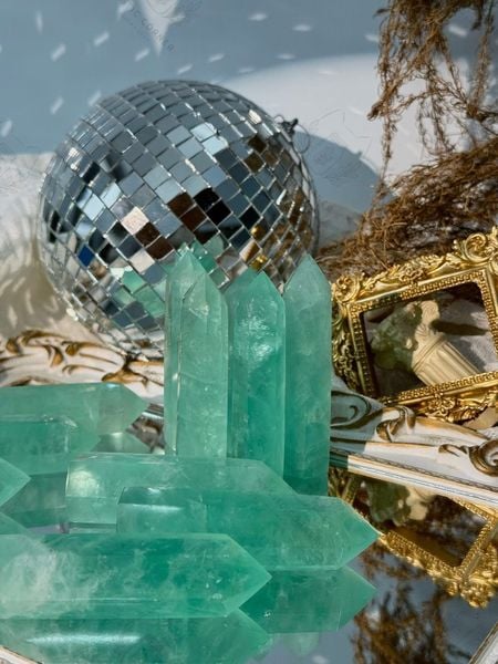  Trụ Green Fluorite (gr) Fluorite Xanh Lá 