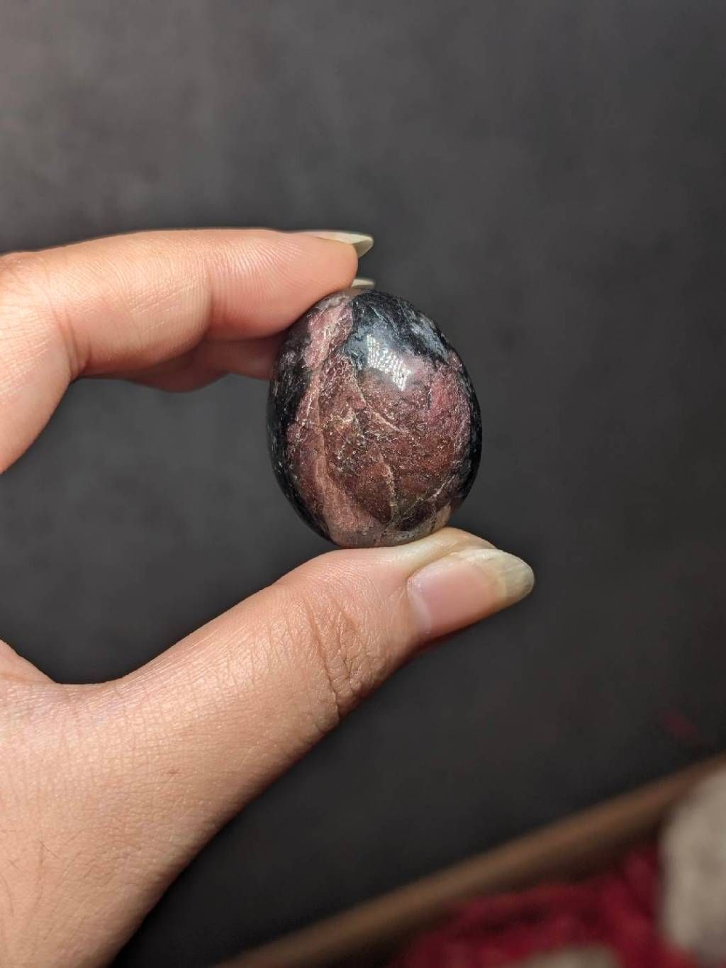  Tumbled Garnet Amphibolite đá thanh tẩy, đá năng lượng, đá phong thuỷ | Mystic Corner 