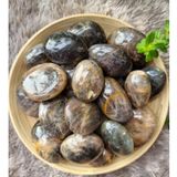  Black Moonstone (đá mặt trăng đen) 