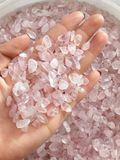  Vụn đá thanh tẩy Thach anh Hồng Rose Quartz, love, đá phong thủy, dùng cho Tarot, Reiki, Thiền Định 