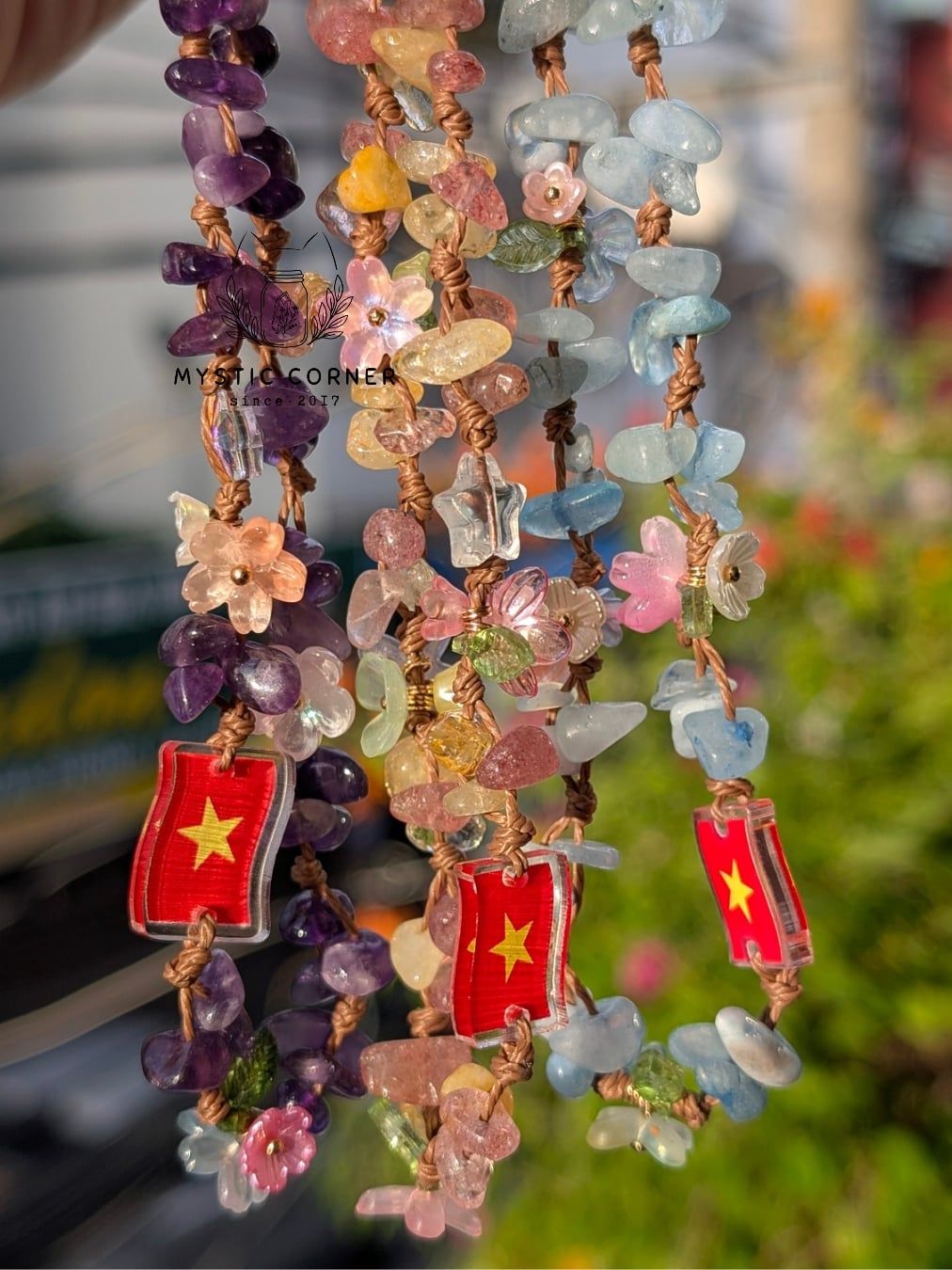  Dây treo điện thoại charm cờ Việt Nam handmade mix đá năng lượng xinh xắn, dễ thương | Mystic Corner 