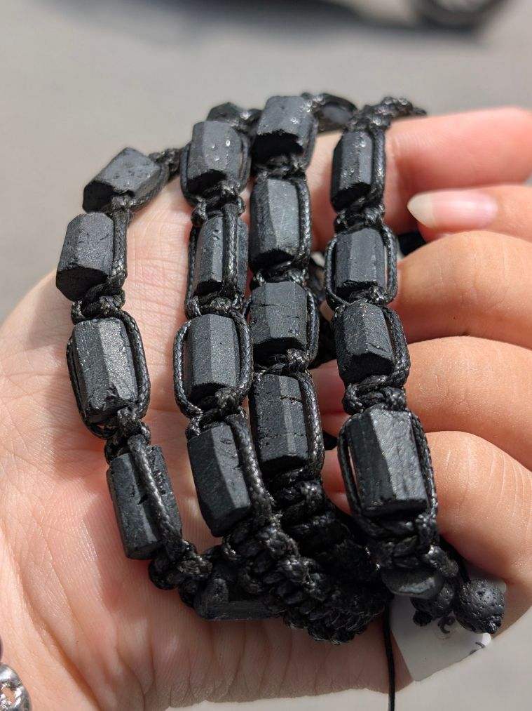  Vòng Tay Black Tourmaline Macrame 