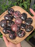  Viên Palm Đá Tường Vi Rhodonite Chữa Lành Cảm Xúc Cộng Sinh Black Tourmaline| Thanh Tẩy Tarot, Reiki 