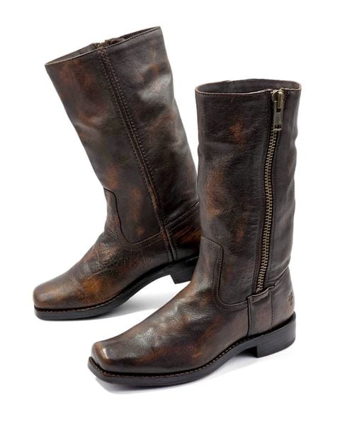  |SIZE 37| FRYE 77283 HEATH OUTSIDE ZIP MAPLE  PULL-ON BOOT Z37-8496 