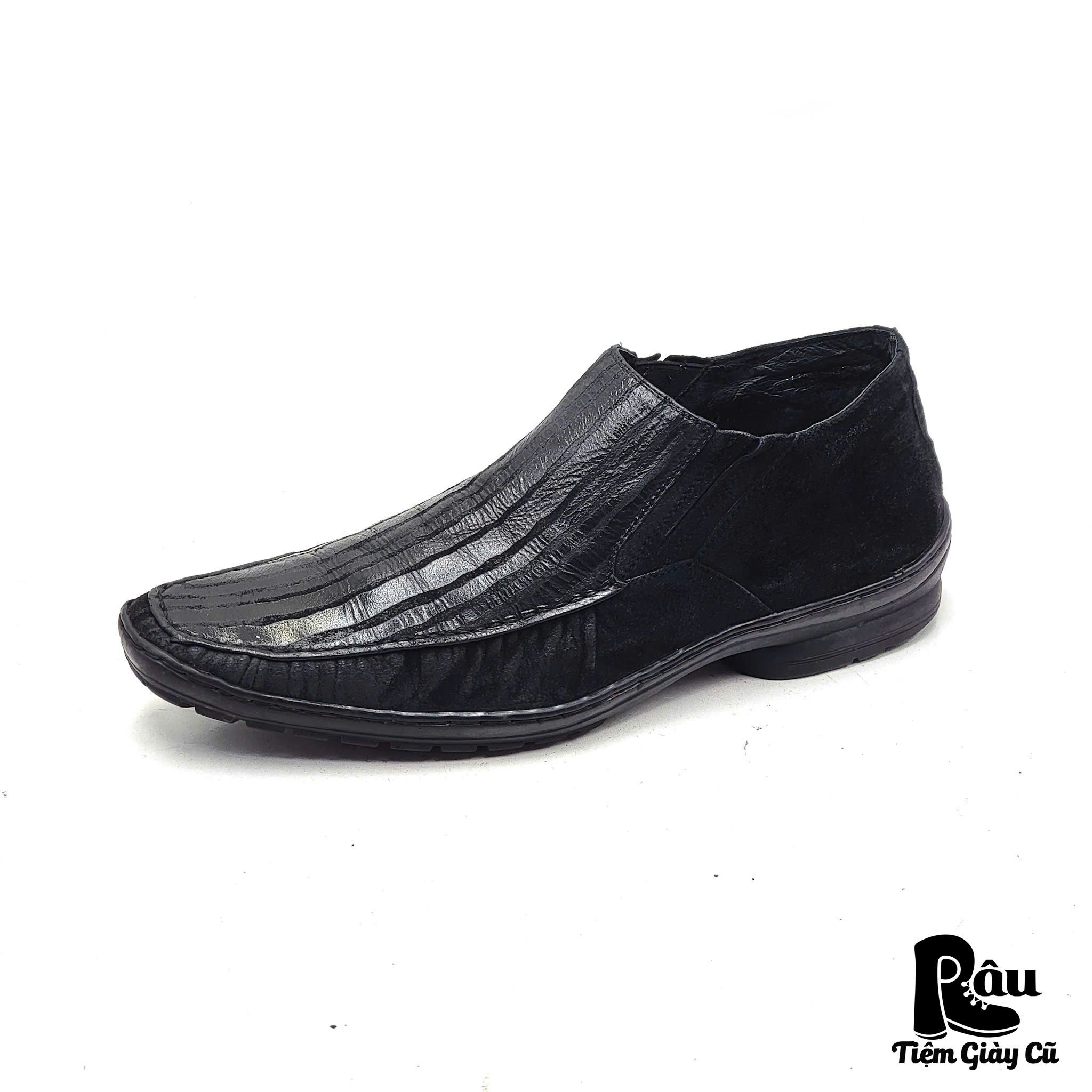  |SIZE 40| BLACK LEATHER SLIP-ON SHOES AU40-7692 