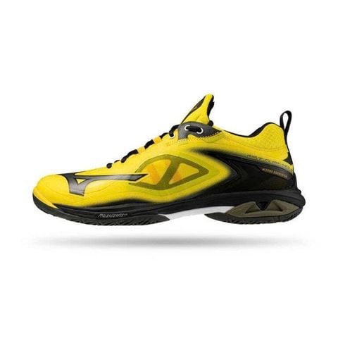  GIÀY MIZUNO WAVE CLAW NEO 3 - ĐEN VÀNG 