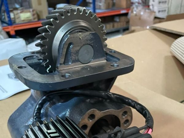 Nâng tầm hiệu suất xe tải ISUZU của bạn với Bộ Trích Công Suất (PTO) HYVA
