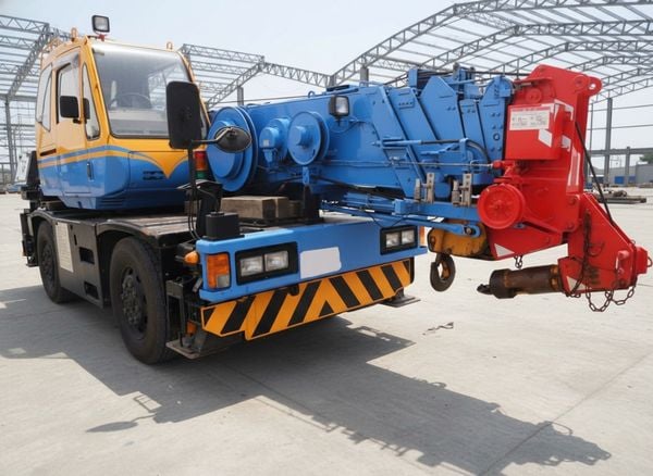 Bán Cẩu bánh lốp 12 tấn Tadano nhập Nhật đời 2004, Model GR-120NL-1,