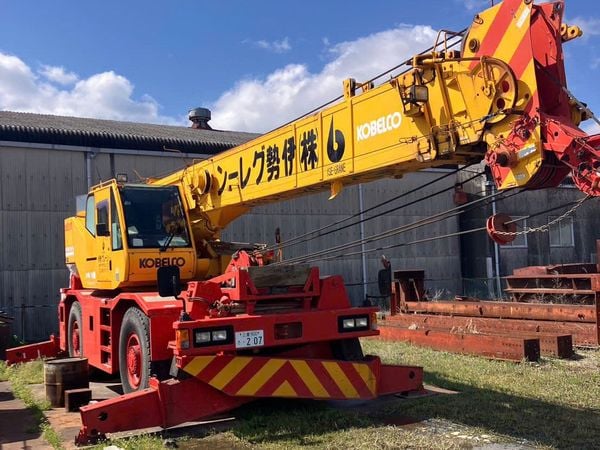 Mua Cẩu Lốp KOBELCO RK250-6 Đời 2004