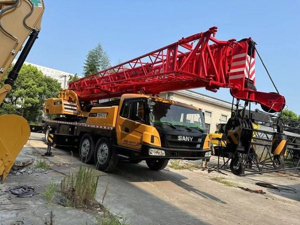 Bán cẩu lốp 80 tấn SANY STC800 đời 2019 đã qua sử dụng