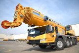 Xe cẩu lốp XCMG XCA220 220 tấn