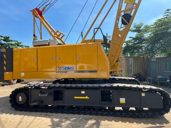 Cẩu xích 50 tấn XCMG