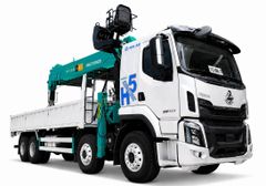 HLC-15026: 15 tấn nhưng tầm với 25,6 m