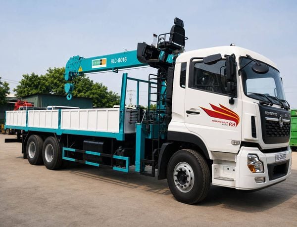 Dongfeng 3 chân gắn cẩu HLC-8016 8 tấn
