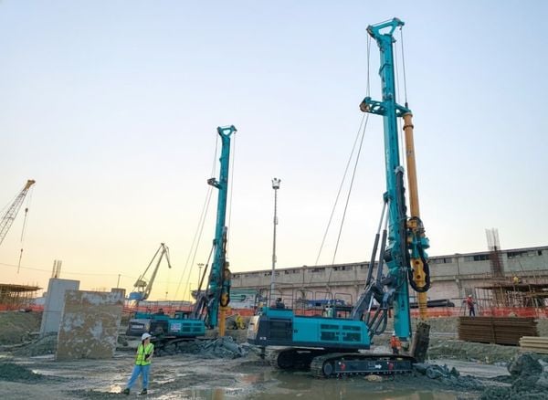 Giàn Khoan Cọc Nhồi Đa năng SWDM240H với khả năng khoan sâu 69m, đường kính 2000mm