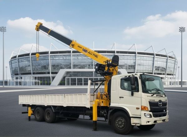 Xe cẩu thùng Soosan 8 Tấn SCS746L 6 đốt