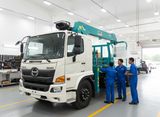 Xe cẩu tự hành Hino FM8JW7A gắn cẩu Hyundai Everdigm 8 tấn HLC8016