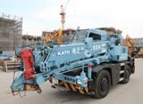 Bán Cẩu bánh lốp 13 tấn Kato KRM13H-2 nhập Nhật đời 2009 cũ