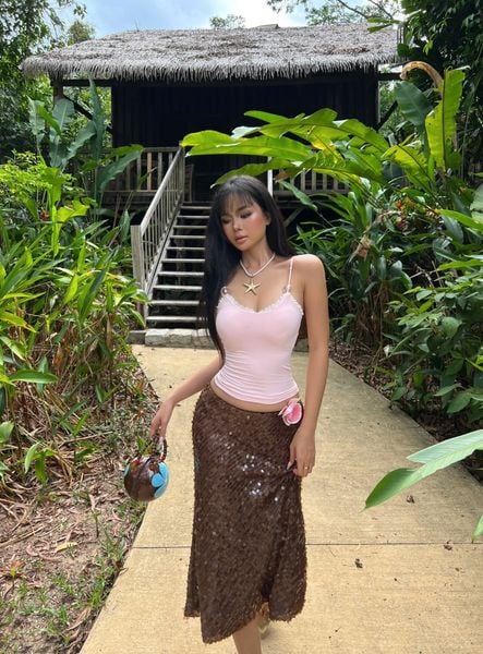 Noir Skirt