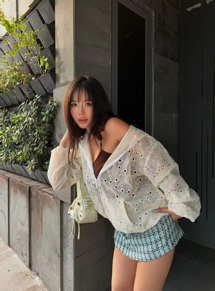 TARTAN - Áo hoodie ren lưới dáng rộng - Petal Hoodie