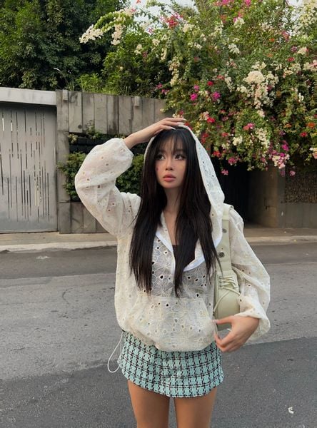 TARTAN - Áo hoodie ren lưới dáng rộng - Petal Hoodie