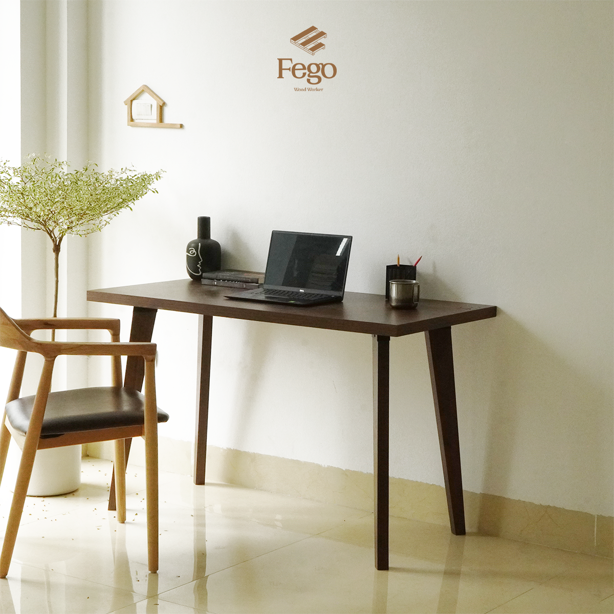  Bàn làm việc chân gỗ FEGO 
