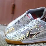  Giày Bóng Đá Futsal Lunar Gato Supreme x SB Xám Bạc IC 