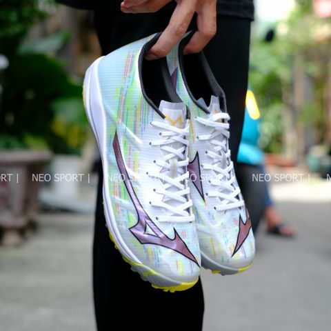  Giày Bóng Đá Cỏ Nhân Tạo Mizuno Alpha Elite Trắng Đế Xám Vàng TF 