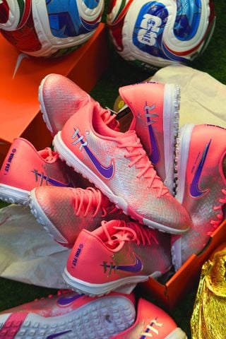  GIÀY BÓNG ĐÁ CHÍNH HÃNG CỎ NHÂN TẠO NIKE ZOOM MERCURIAL VAPOR 16 ACADEMY VJR HỒNG/BẠC TF - IM3646-640 