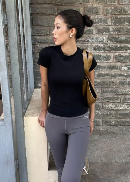  Áo tay ngắn EASY SHORTSLEEVEES TOP Black 