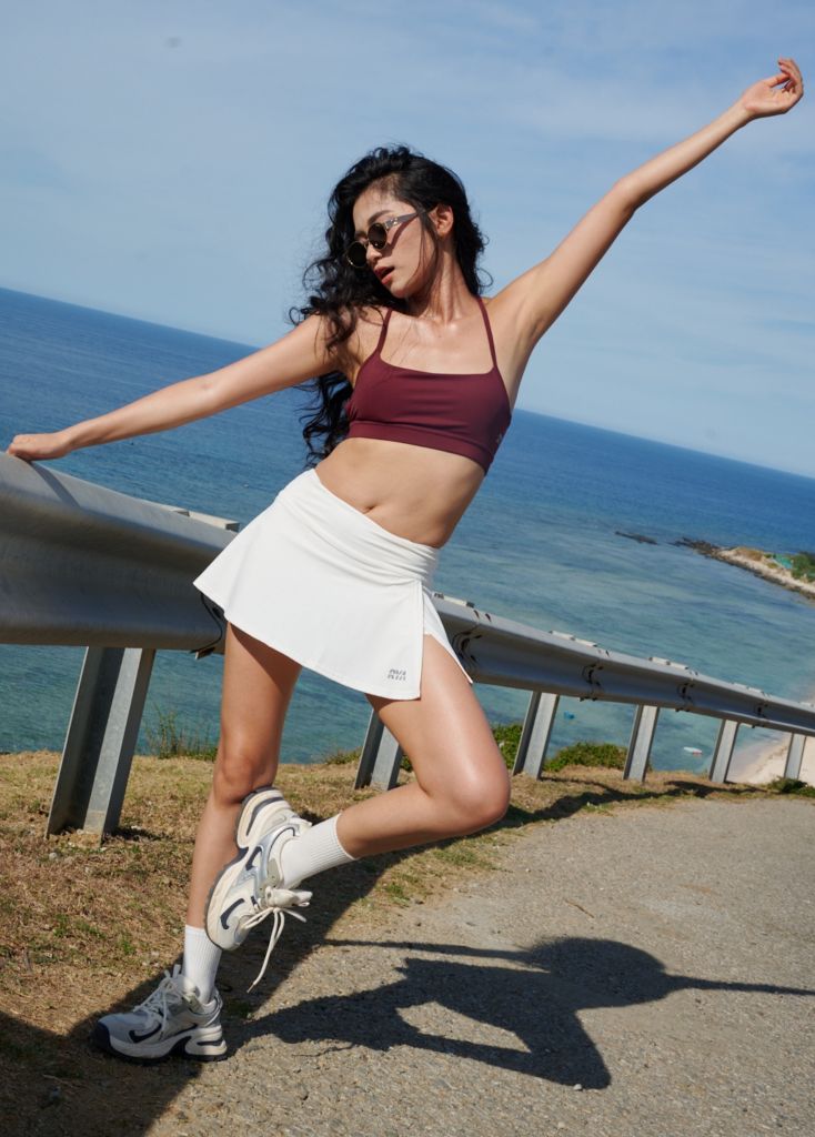 Chân váy SPLIT MINI SKIRT Creamy White