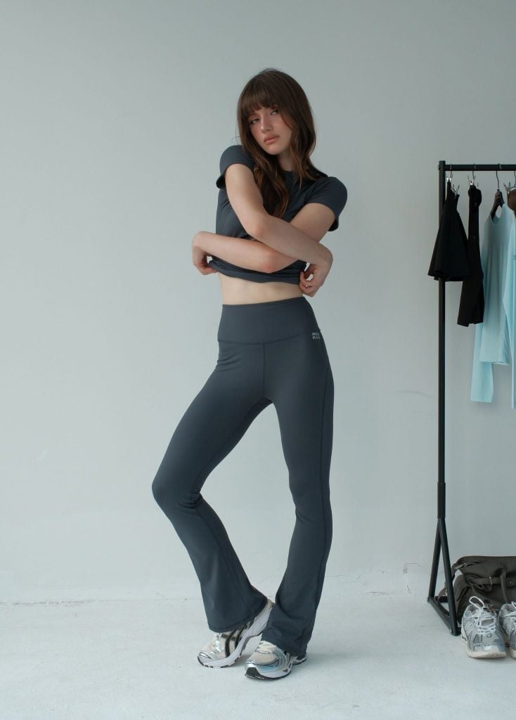 Quần RYA FLARED LEGGING Dark Gray