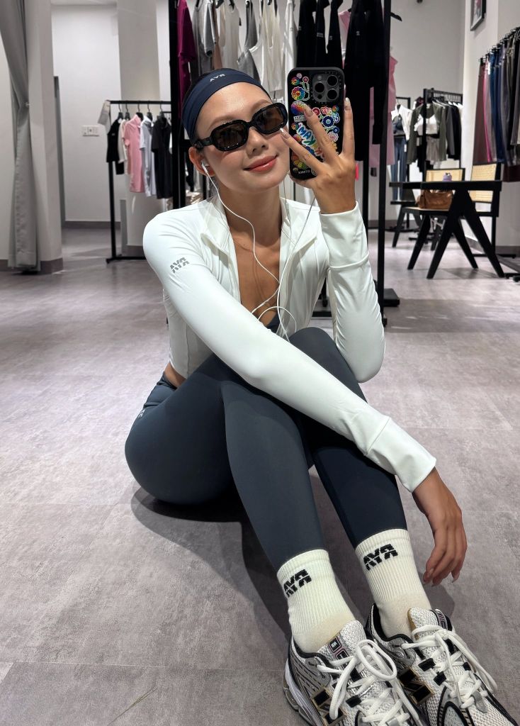 Áo khoác tay dài IMPACT ZIPPER JACKET White