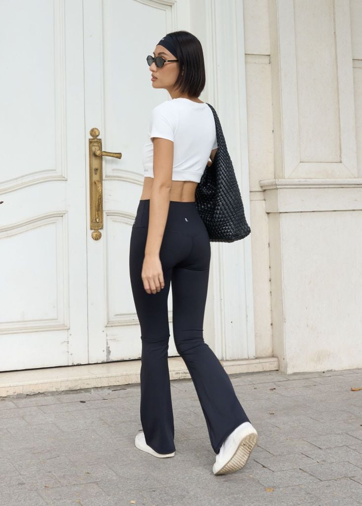 Quần FRESH FLARED LEGGING Black