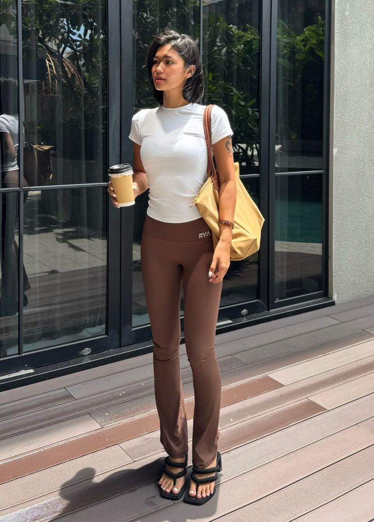 Áo tay ngắn EASY SHORTSLEEVEES TOP White