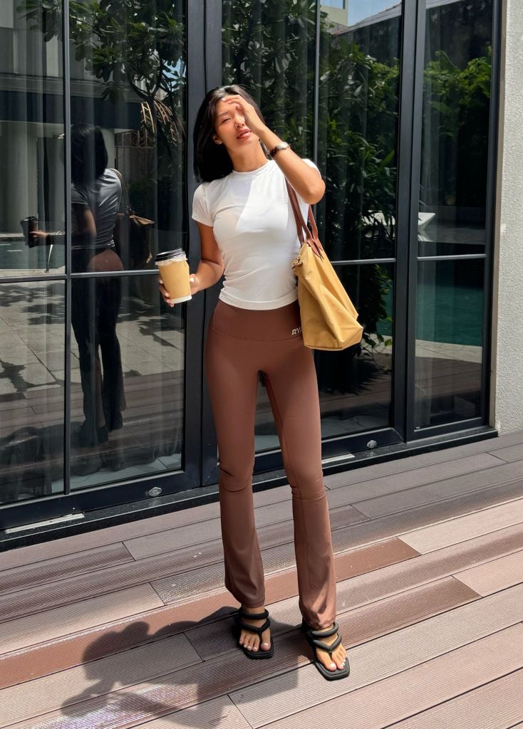 Quần FRESH FLARED LEGGING Toffee Brown