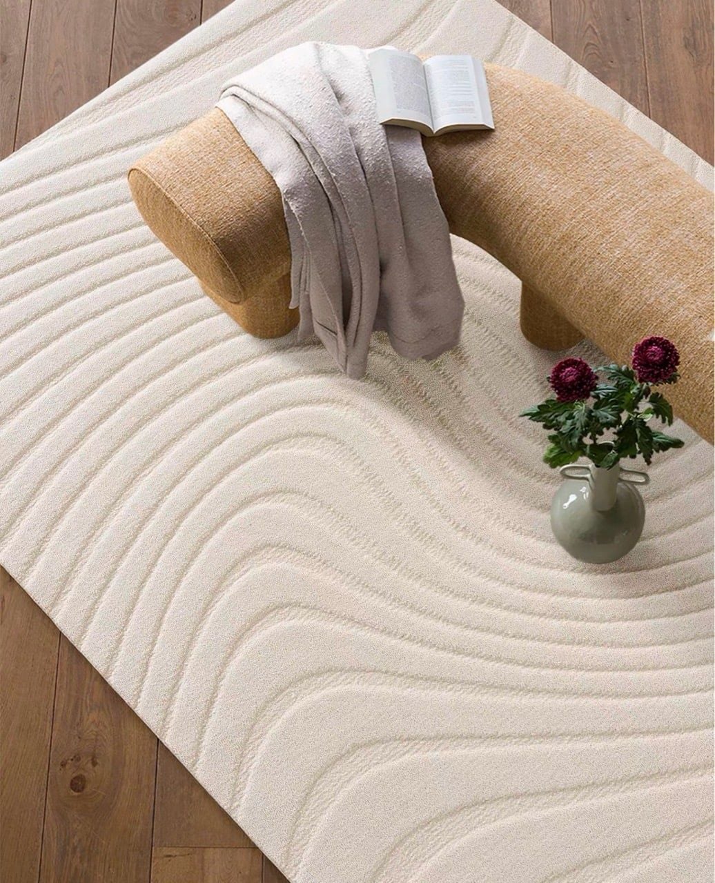  Beige Flow rug 