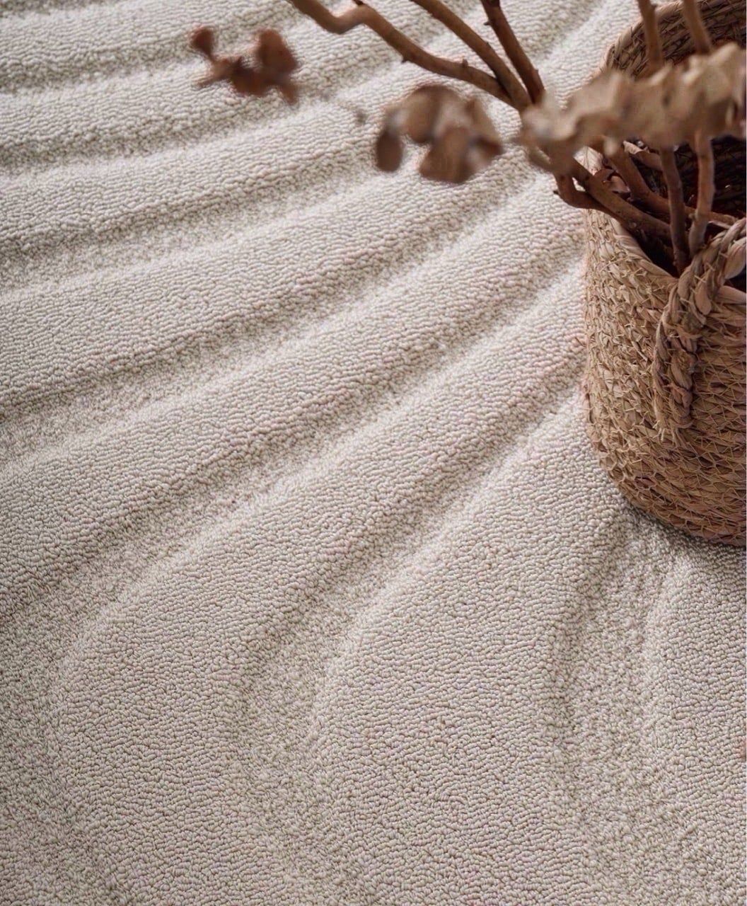  Beige Flow rug 