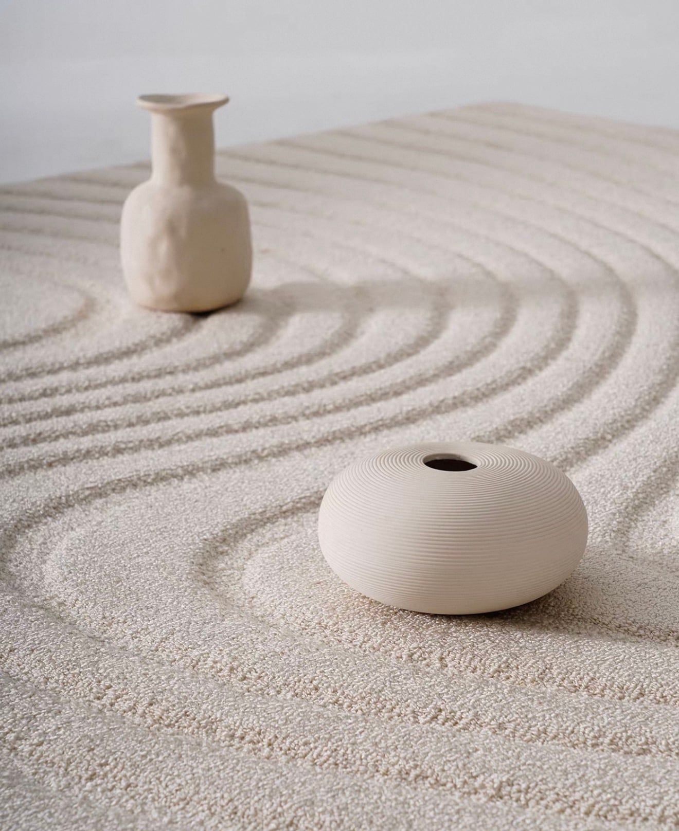  Beige Flow rug 