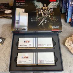 RAM DDR4 Asgard Valkyrie 8GBX2 16GB WHITE USED