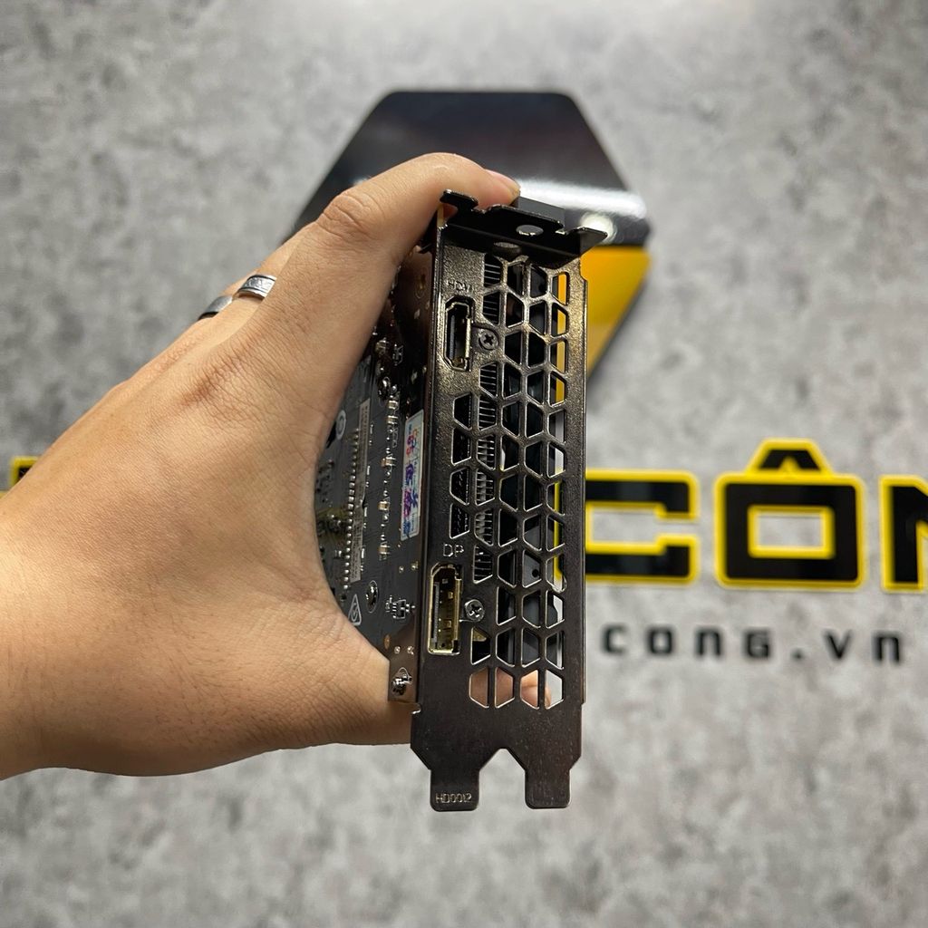 Card màn hình Radeon RX 6500 XT Gigabyte EAGLE 4G USED BH 6/2028